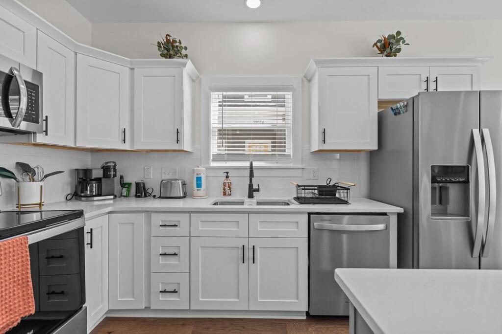Contemporary Home, Close To Downtown And Nccu Durham Bagian luar foto
