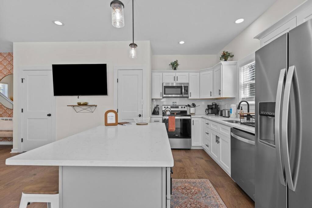 Contemporary Home, Close To Downtown And Nccu Durham Bagian luar foto