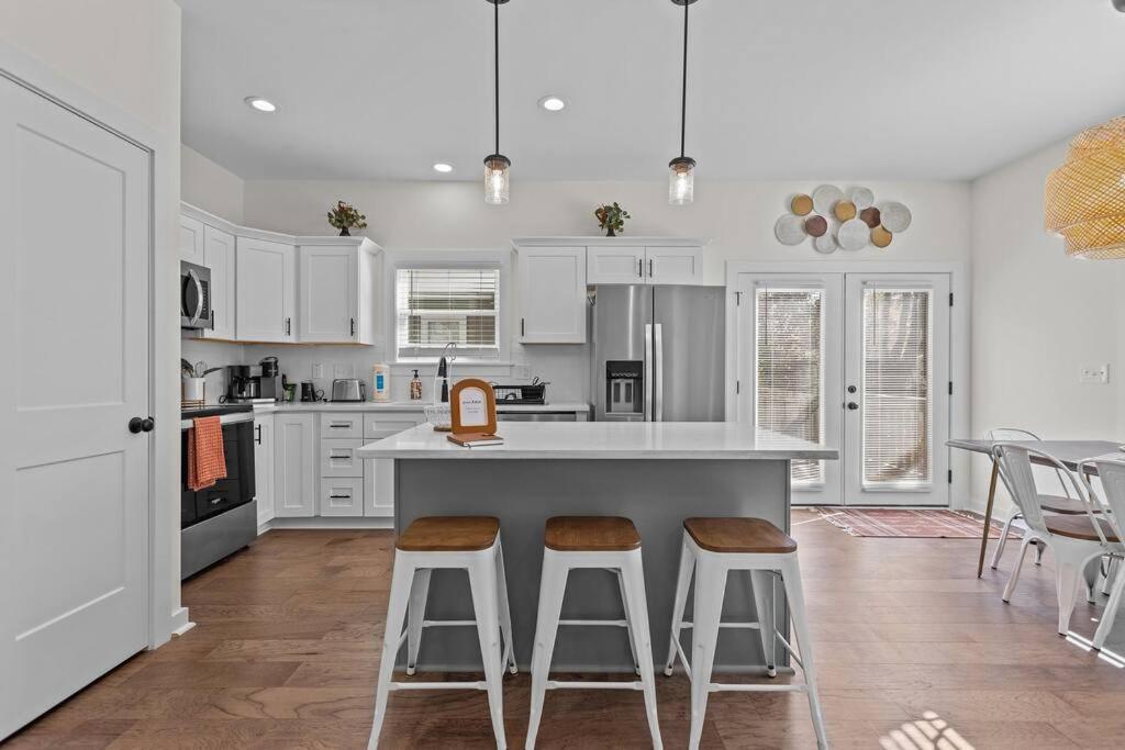 Contemporary Home, Close To Downtown And Nccu Durham Bagian luar foto
